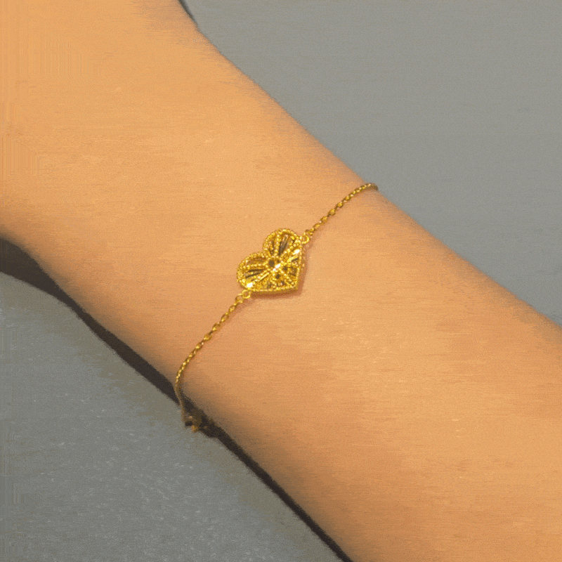 916 Gold Heart Mesh Bracelet