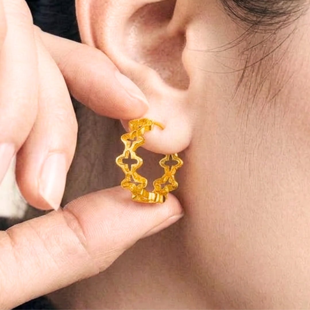 916 Gold Clover Hoop Earrings