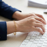 916 Gold Clover Link Bracelet