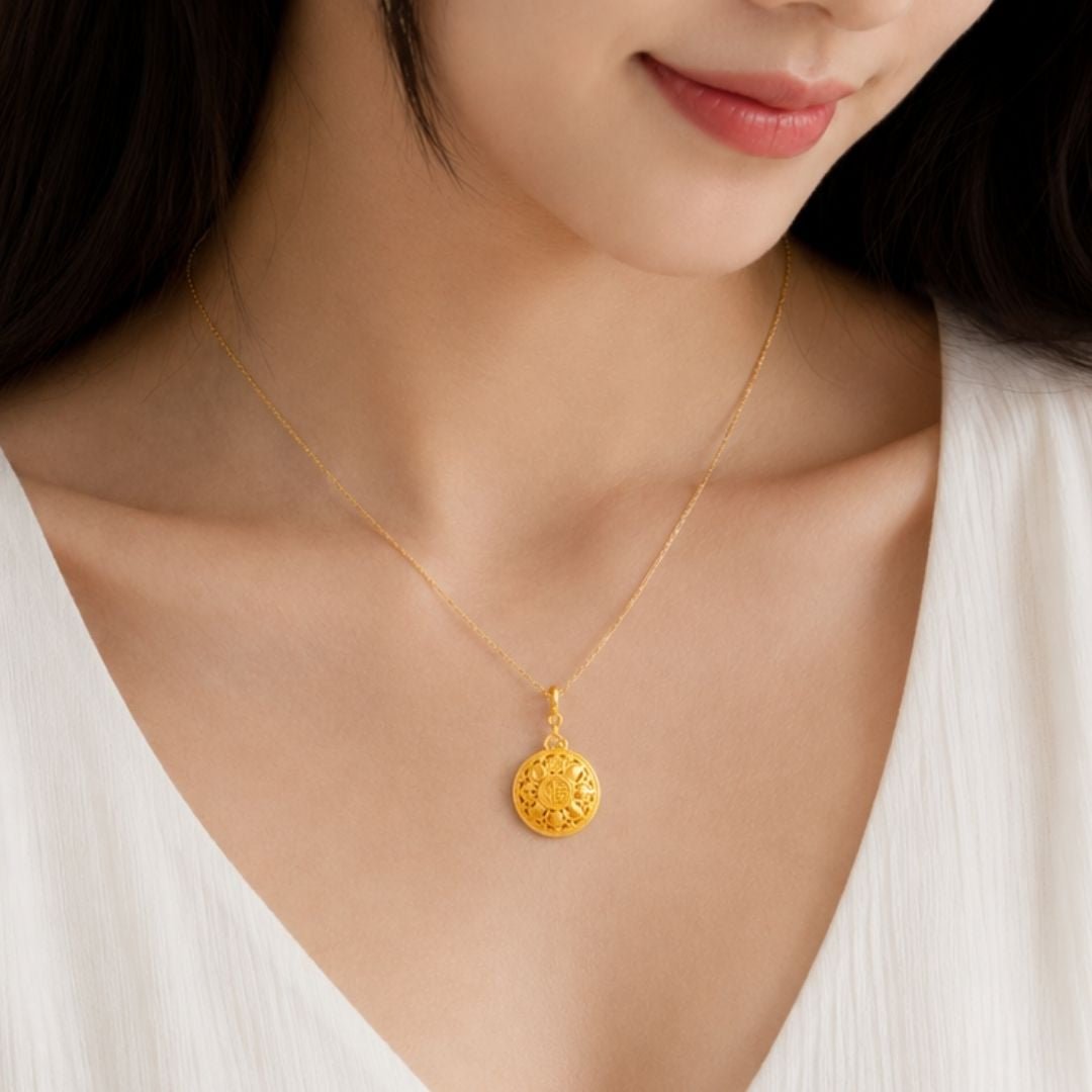 916 Gold 八宝罗盘 Eight Treasures Charm Pendant