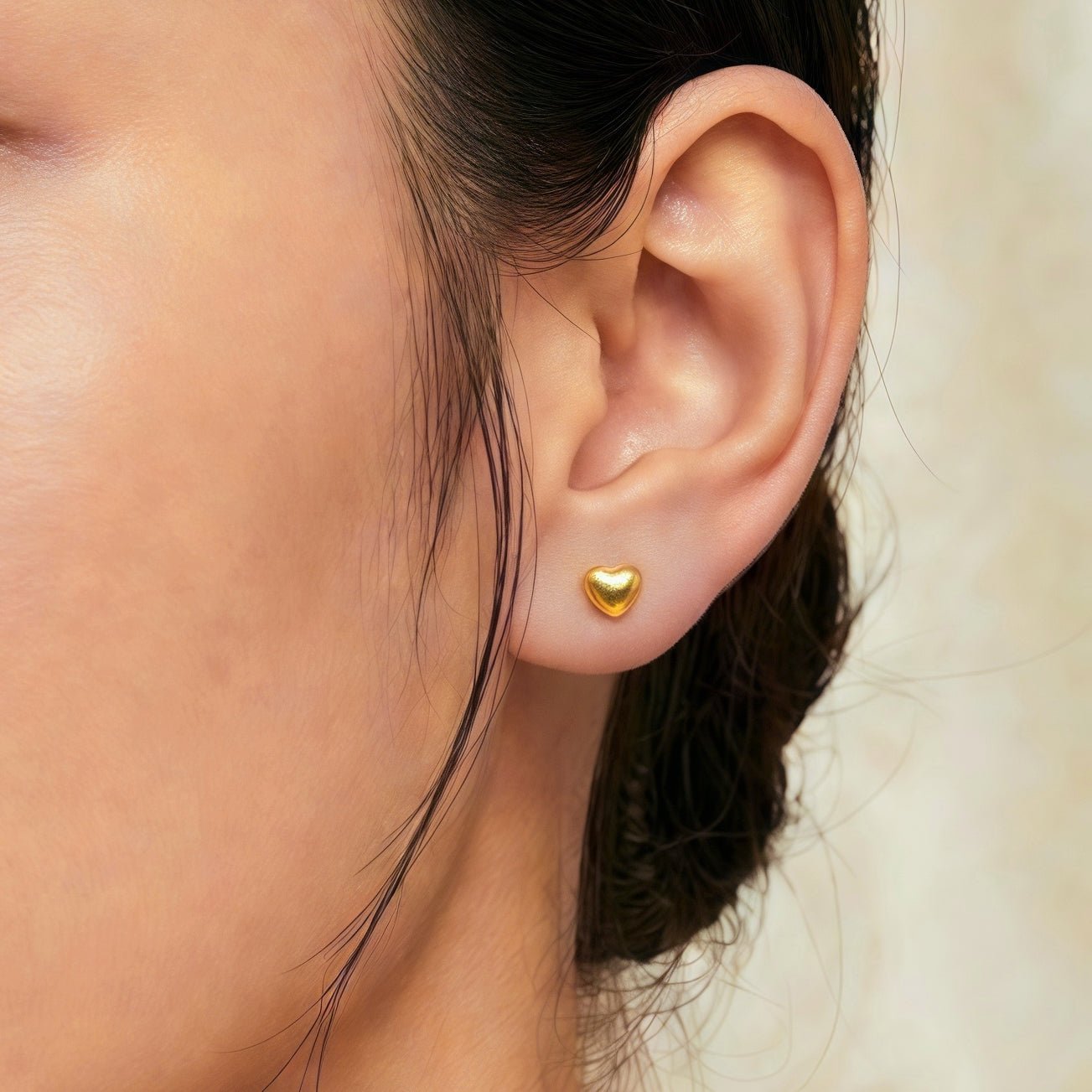 916 Gold Heart Stud Earrings