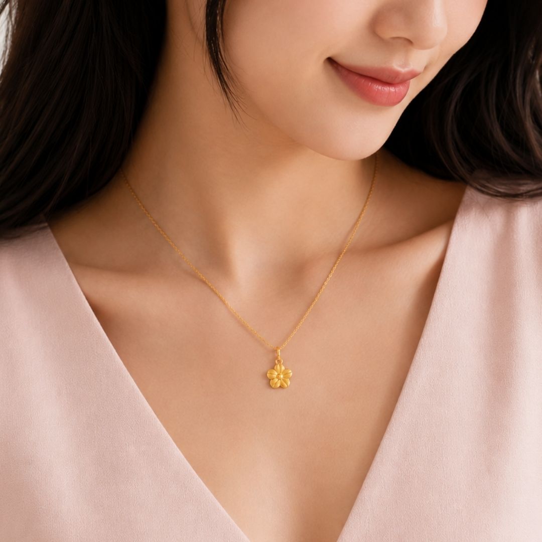 916 Gold Petunia Blossom Pendant