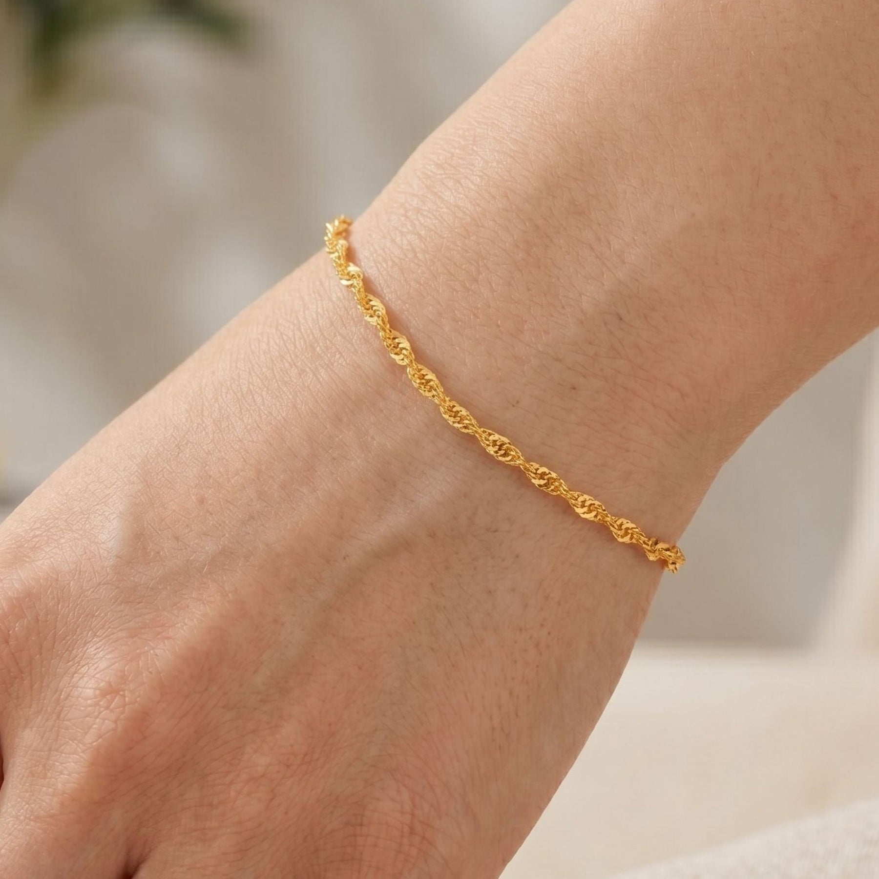 916 Gold Twisted Bracelet